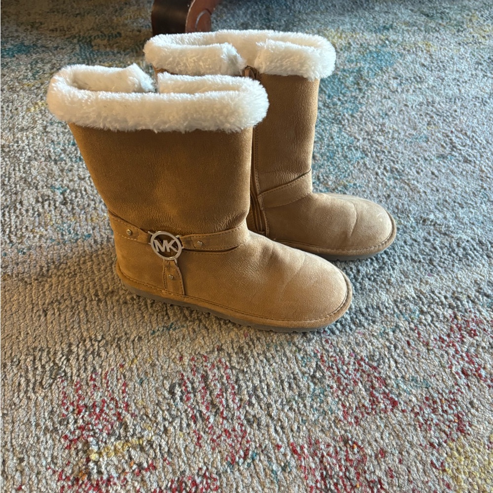 Michael Kors Camel Boots with White Fur Trim